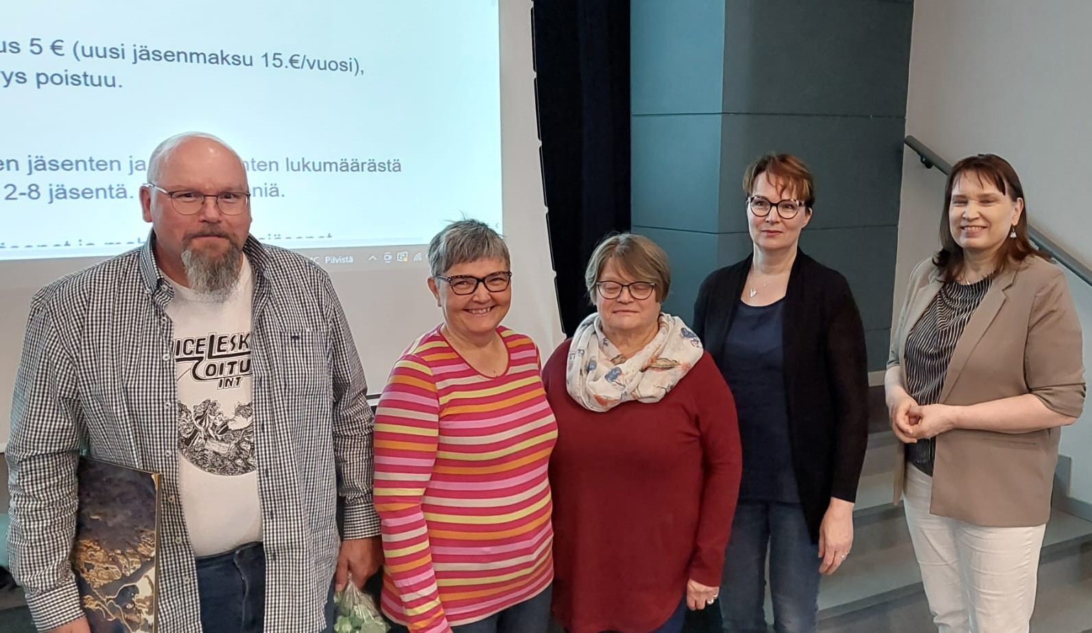 Uuden hallituksen järjestäytyminen